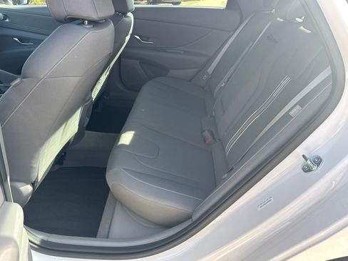New 2025 Hyundai Elantra SEL image 20