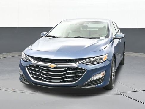 Used 2024 Chevrolet Malibu LT FWD image 2