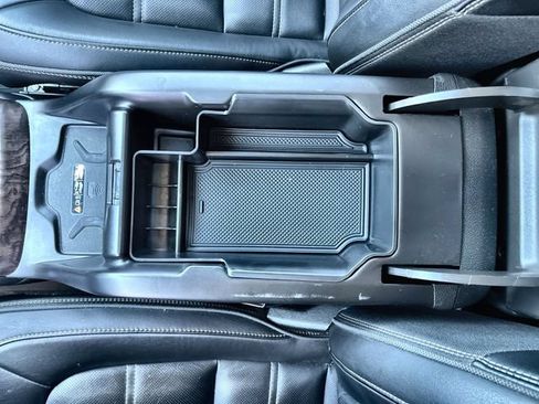 Used 2022 GMC Canyon Denali w/ Denali Black Edition Package AWD/4WD image 23