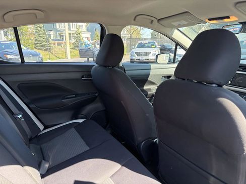 Used 2021 Nissan Versa SV FWD image 23