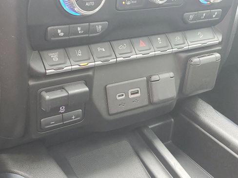 Used 2022 GMC Sierra 2500 Denali image 22