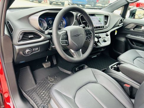 New 2026 Chrysler Voyager LX FWD image 16