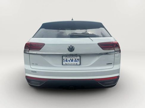Used 2020 Volkswagen Atlas Cross Sport SE w/ Panoramic Sunroof Package AWD/4WD image 4