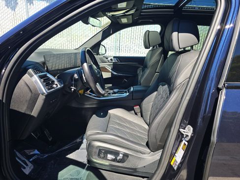 Used 2024 BMW X5 xDrive50e w/ M Sport Package image 7