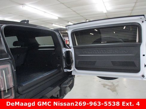 New 2026 GMC Hummer EV SUV image 12