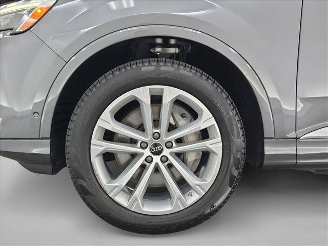 Used 2025 Audi Q7 3.0T Premium Plus AWD/4WD image 28
