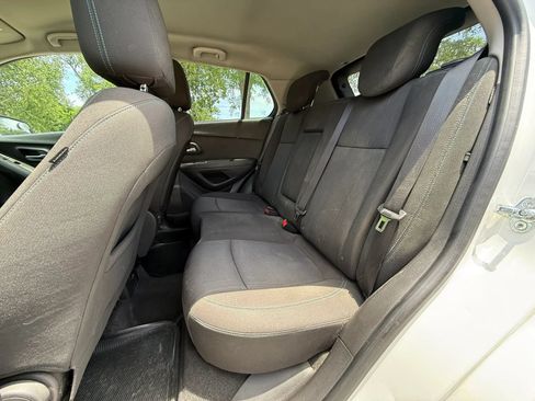 Used 2015 Chevrolet Trax LT FWD image 12