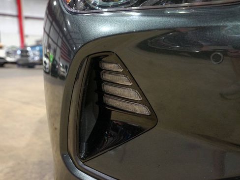 Used 2019 Genesis G70 3.3T Design AWD/4WD image 40