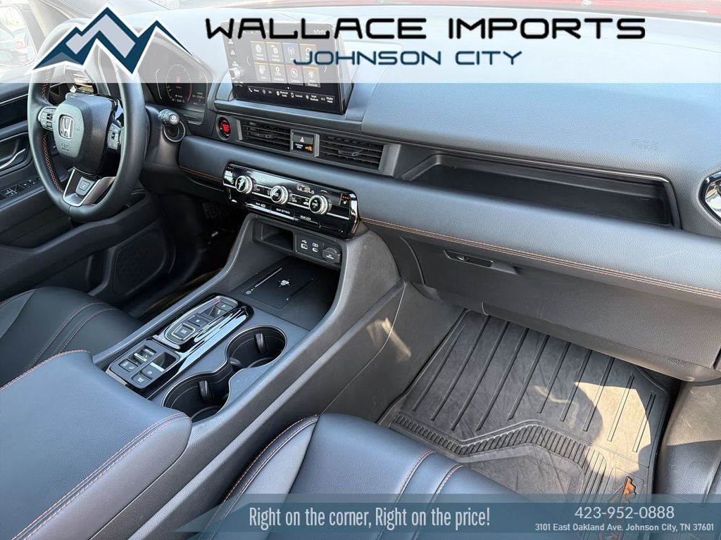 Used 2025 Honda Pilot TrailSport image 36