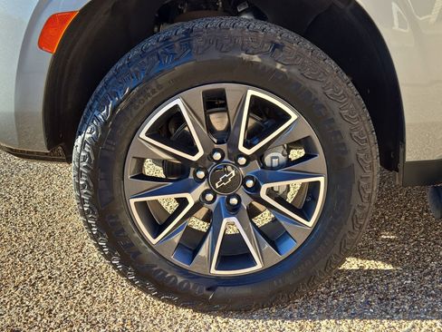 Used 2024 Chevrolet Tahoe Z71 image 11