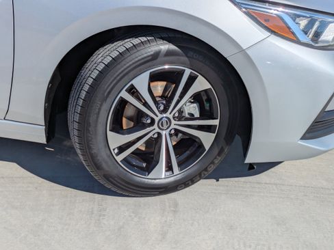 Used 2023 Nissan Sentra SV image 9