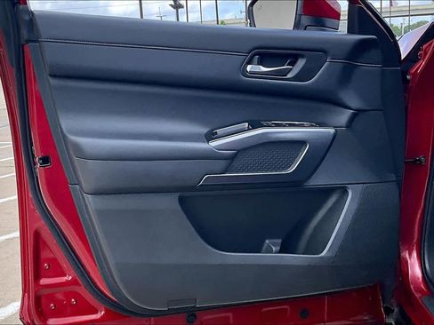 Used 2023 Nissan Pathfinder SL w/ SL Premium Package image 21