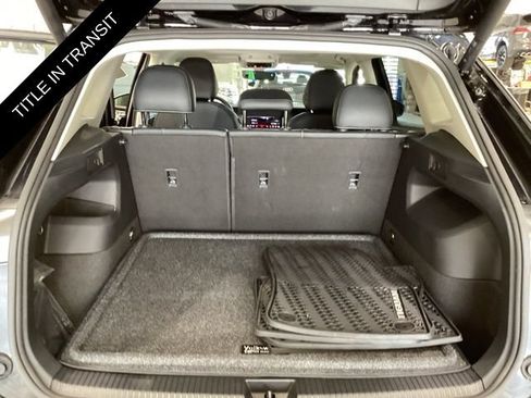 Used 2025 Volkswagen Tiguan SE w/ Panoramic Sunroof Package AWD/4WD image 14