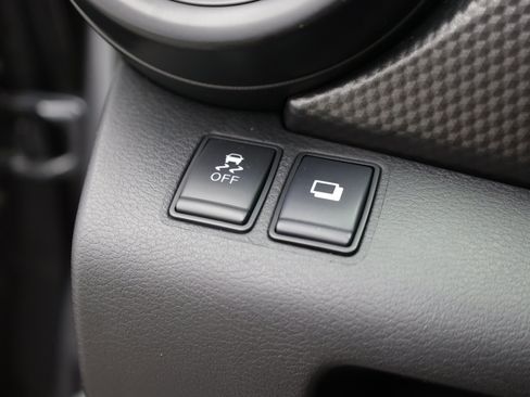 Used 2019 Nissan Kicks S FWD image 14