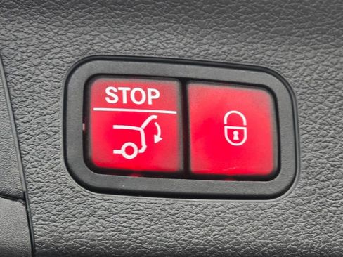 Used 2024 Mercedes-Benz GLS 450 4MATIC image 24