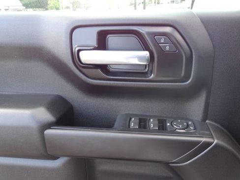 Certified 2021 Chevrolet Silverado 1500 Custom image 17