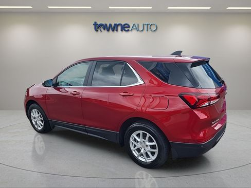 Used 2024 Chevrolet Equinox LT AWD/4WD image 3