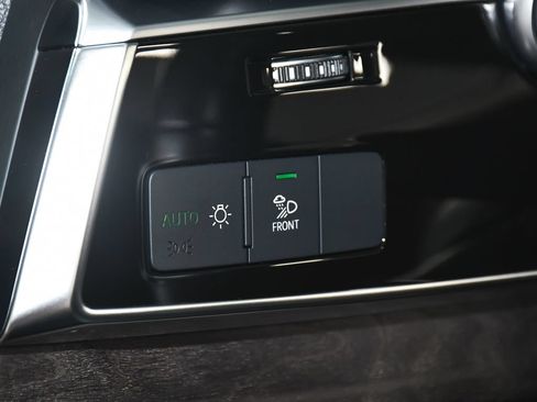 Used 2023 Audi Q8 Premium Plus w/ Premium Plus Package AWD/4WD image 26