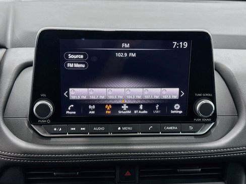 Used 2024 Nissan Rogue S FWD image 21
