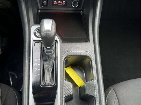 Used 2024 Nissan Sentra SV FWD image 22