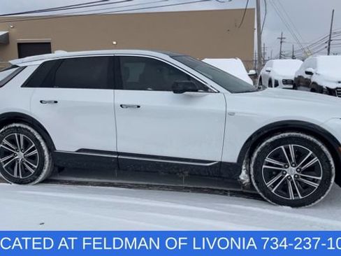 Used 2024 Cadillac Lyriq Luxury w/ LPO, Floor Liner Package AWD/4WD image 9