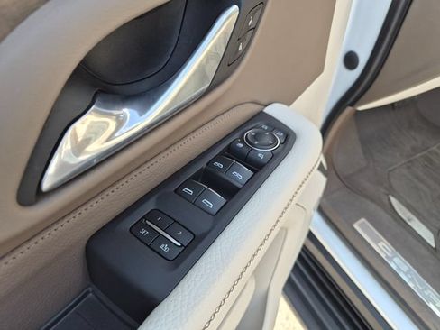 Used 2023 GMC Yukon Denali AWD/4WD image 16