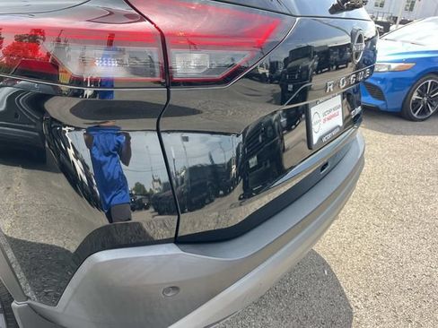 Used 2023 Nissan Rogue SV AWD/4WD image 10
