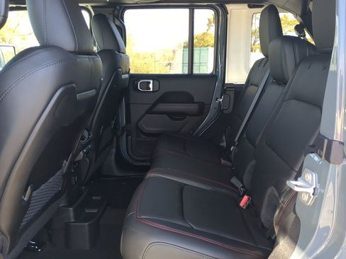 New 2026 Jeep Wrangler Unlimited Rubicon image 12