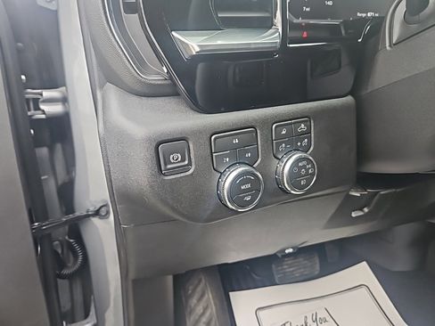 New 2026 GMC Sierra 2500 SLE w/ Preferred Package image 11