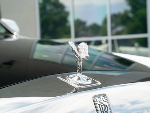 Used 2022 Rolls-Royce Phantom Sedan w/ The Phantom Package RWD image 8