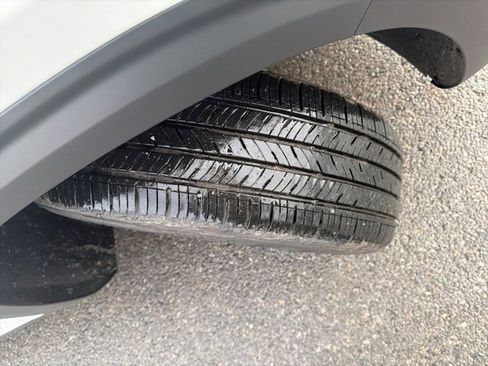 Certified 2025 Kia Seltos LX image 9