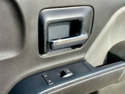 Used 2018 Chevrolet Silverado 2500 W/T image 46