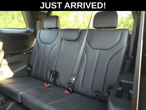 Used 2023 Hyundai Palisade SEL w/ Premium Package FWD image 9