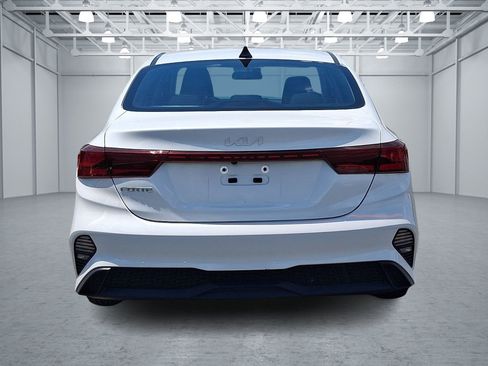 Used 2022 Kia Forte LXS FWD image 8