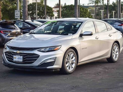 Used 2019 Chevrolet Malibu LT image 3