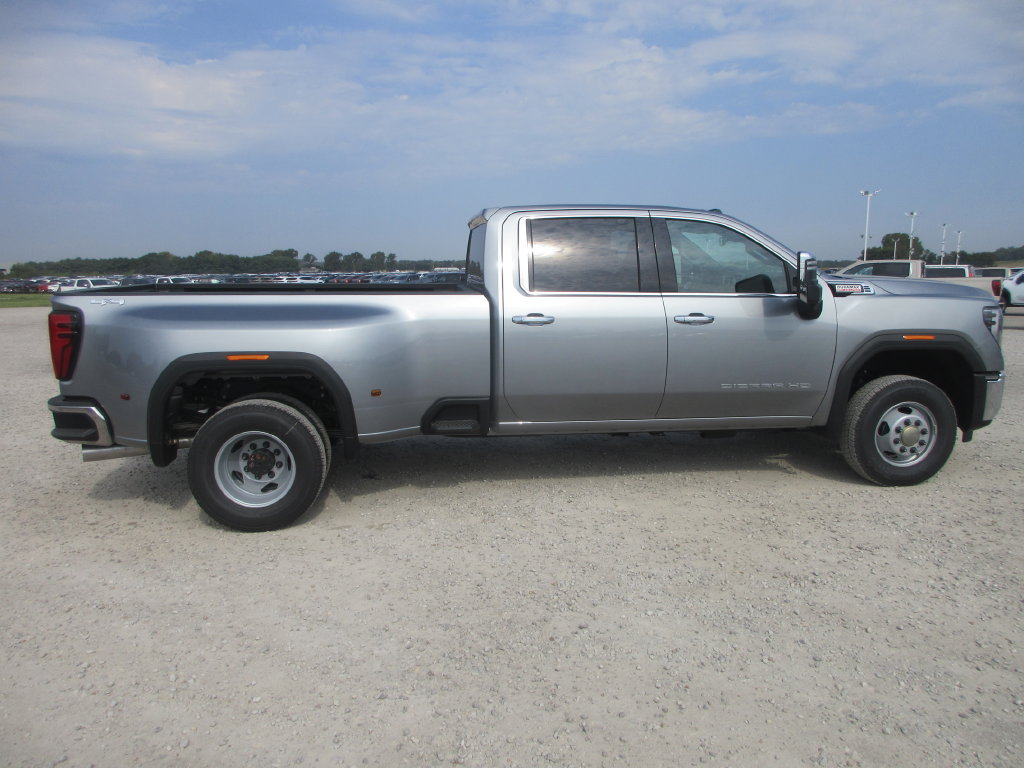 New 2026 GMC Sierra 3500 SLT w/ SLT Convenience Package AWD/4WD image 3