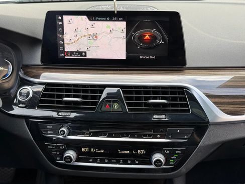Used 2019 BMW 530i xDrive w/ Convenience Package AWD/4WD image 21