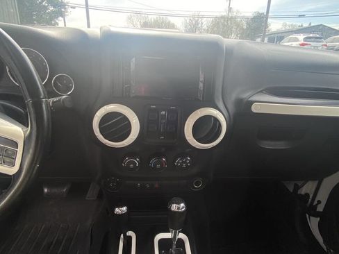 Used 2012 Jeep Wrangler Unlimited Sport image 11