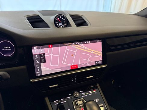 Certified 2021 Porsche Cayenne Coupe AWD/4WD image 23