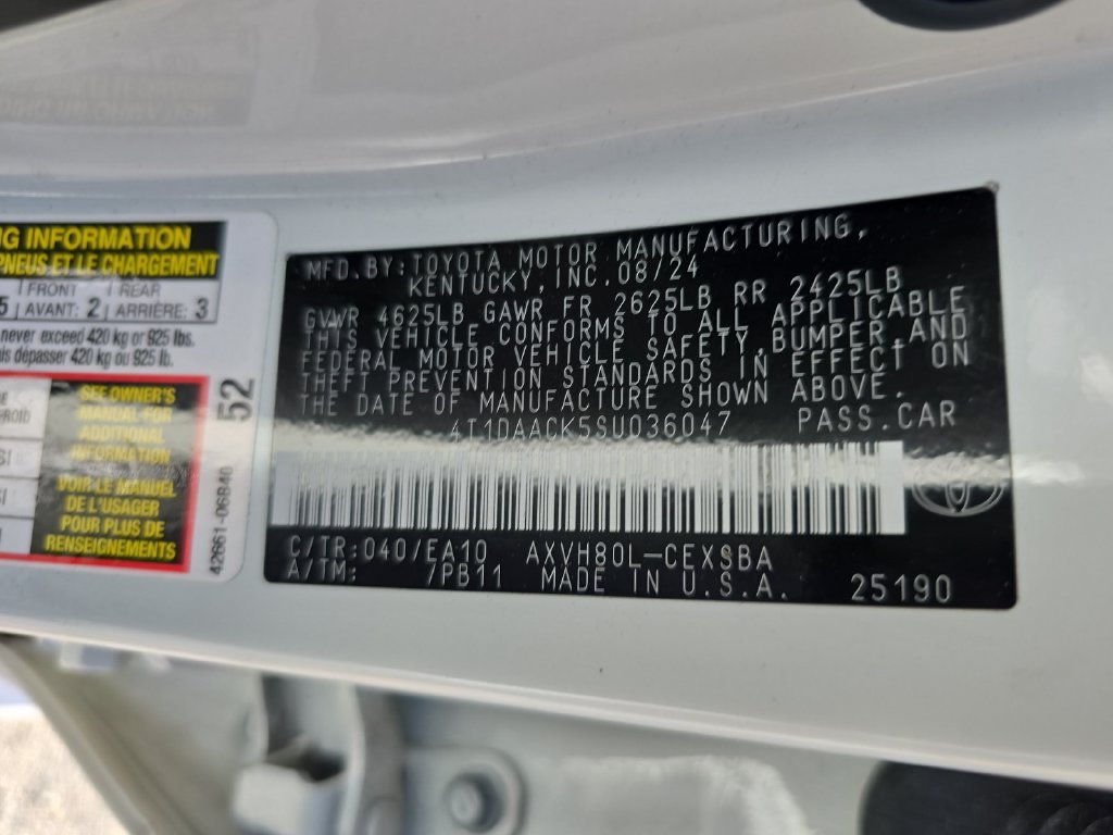 Used 2025 Toyota Camry SE w/ Convenience Package FWD image 32