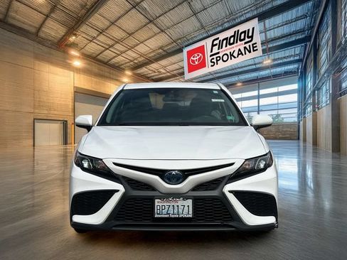 Certified 2021 Toyota Camry SE FWD image 2