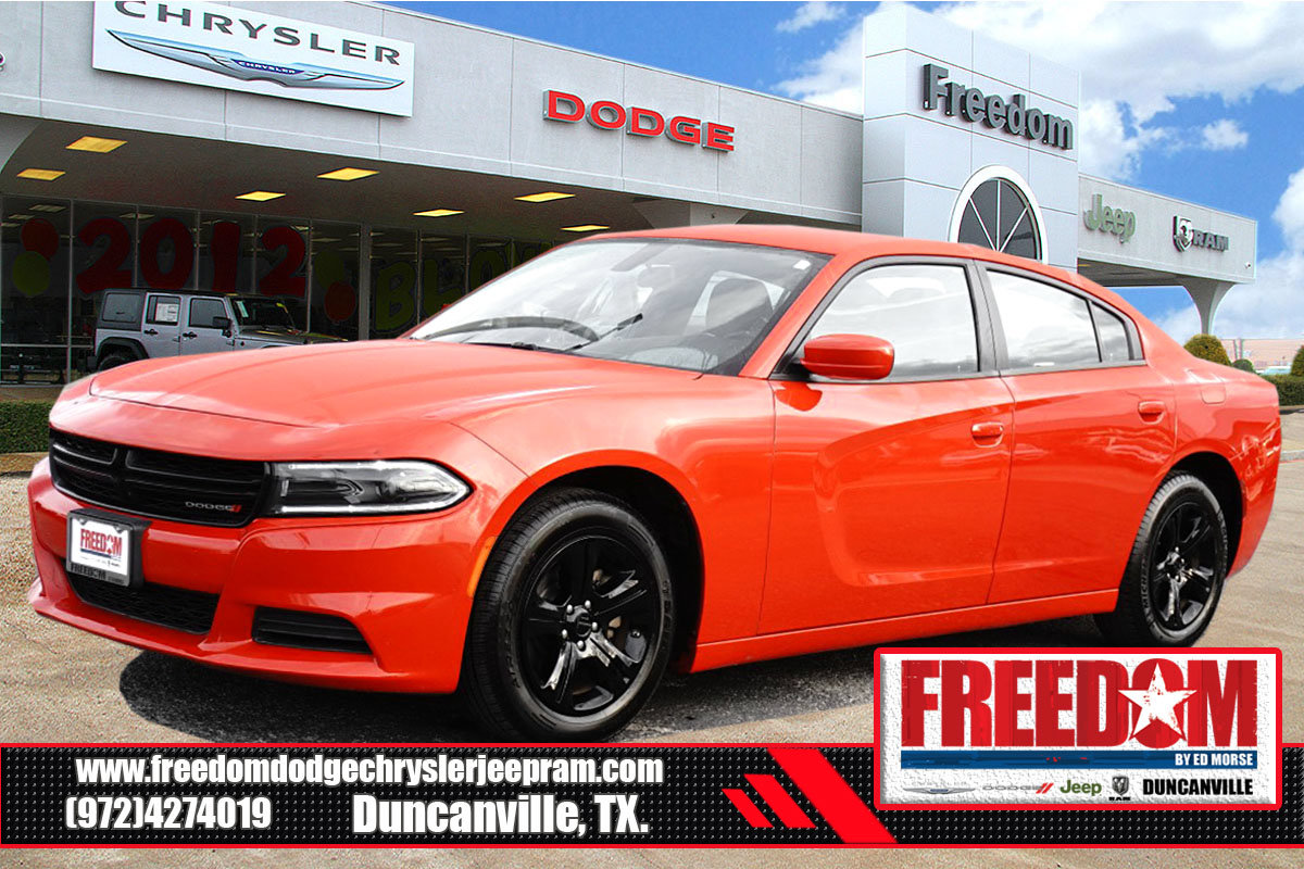 Used 2022 Dodge Charger SXT RWD image 1