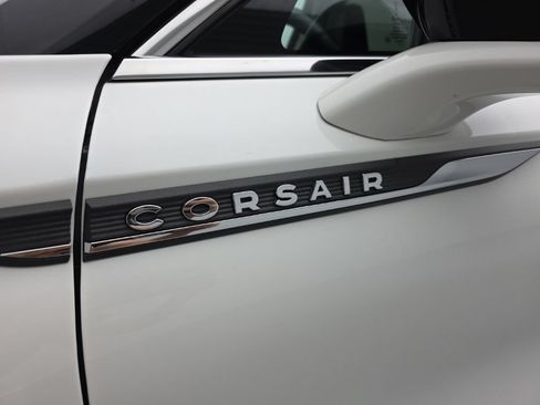 Used 2023 Lincoln Corsair AWD w/ Equipment Group 101A image 58