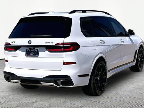 Used 2023 BMW X7 xDrive40i w/ Executive Package AWD/4WD image 2