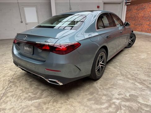 Used 2026 Mercedes-Benz E 350 4MATIC Sedan image 5