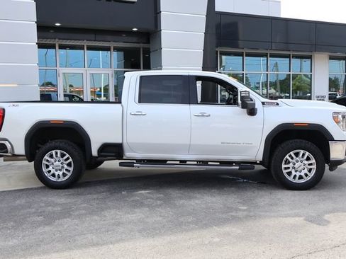 Used 2023 GMC Sierra 3500 SLT w/ SLT Premium Package AWD/4WD image 9