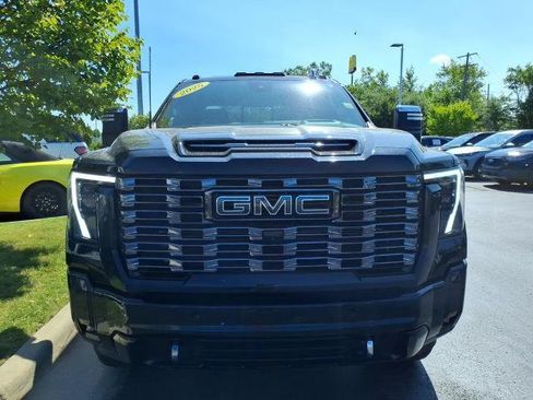 Used 2025 GMC Sierra 2500 Denali Ultimate AWD/4WD image 2