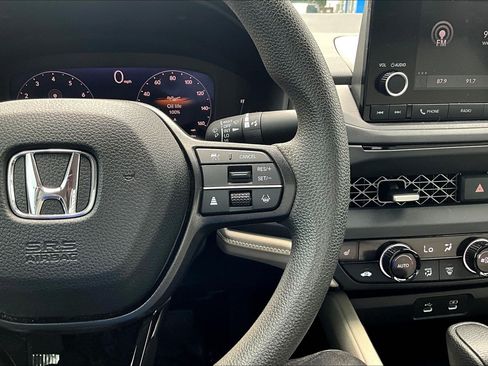 Used 2023 Honda Accord EX image 21