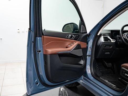 Used 2024 BMW X7 xDrive40i w/ Executive Package AWD/4WD image 29