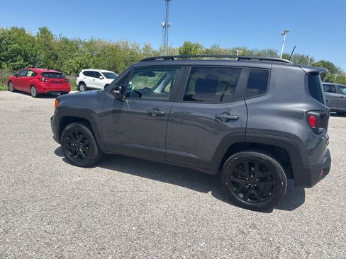Used 2023 Jeep Renegade Altitude w/ Convenience Group I AWD/4WD image 18